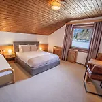 לינה וארוחת בוקר Gaestehaus Kaiserblick 3*