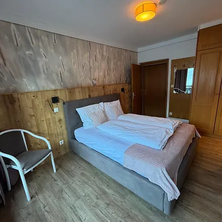 Gaestehaus Kaiserblick Couette-café Bad Kleinkirchheim